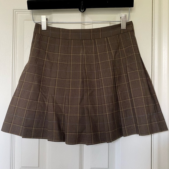 Sunday Best pleated miniskirt - Picture 2 of 8